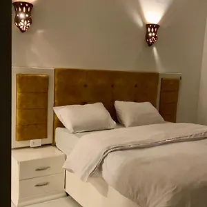 Moon House Of 公寓 樂蜀