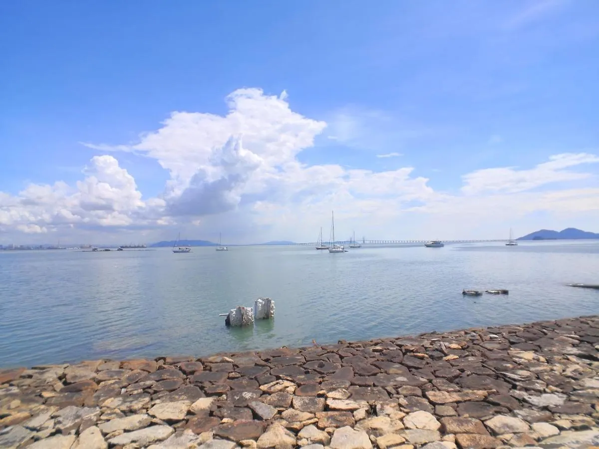 Maritime Suites By Comfy George Town Apartman
